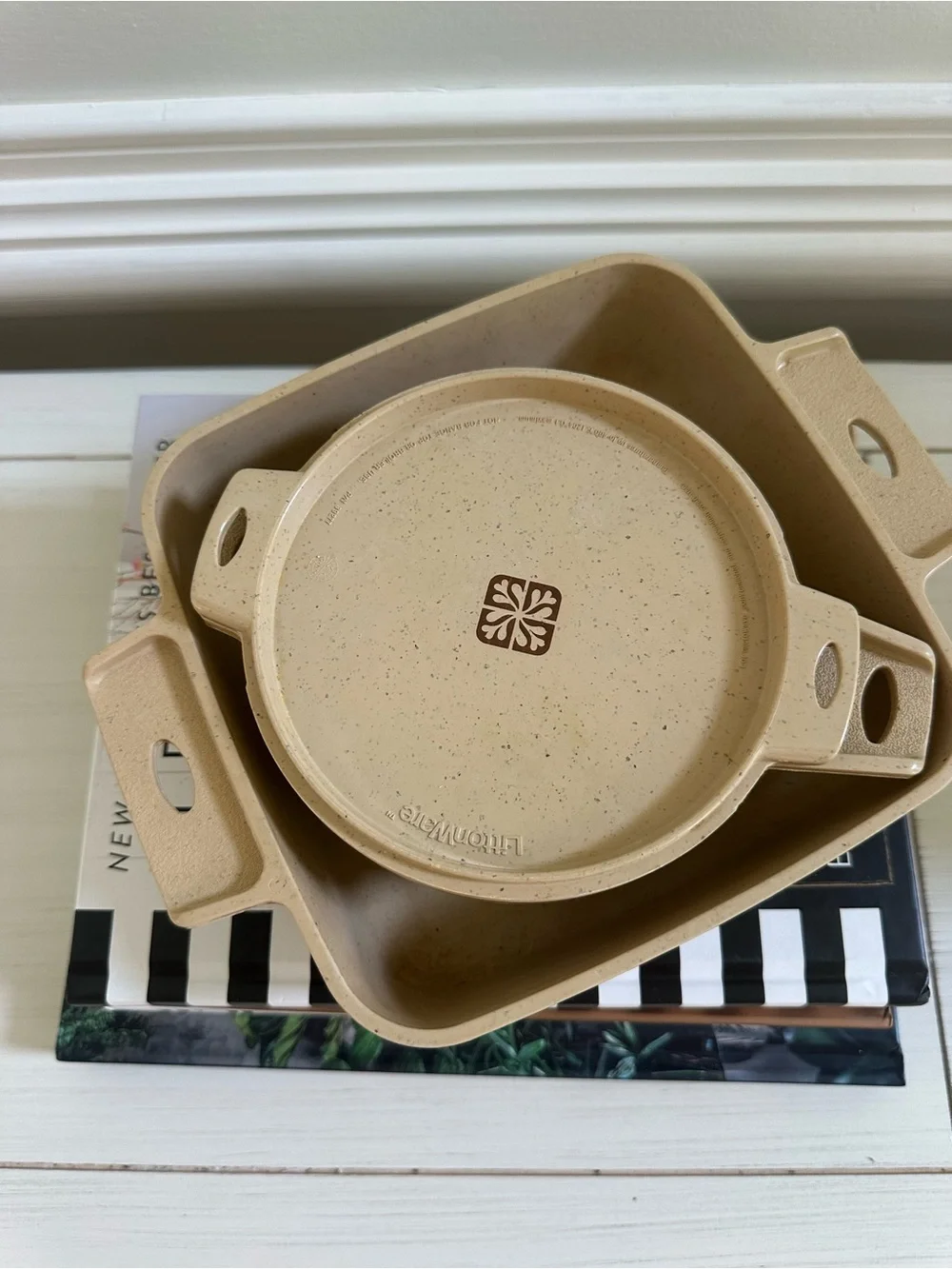 Vintage LittonWare microwave-safe square & round casserole dishes